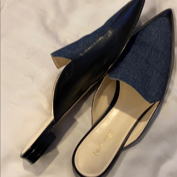 Navy and black flats - Picture 2 of 4
